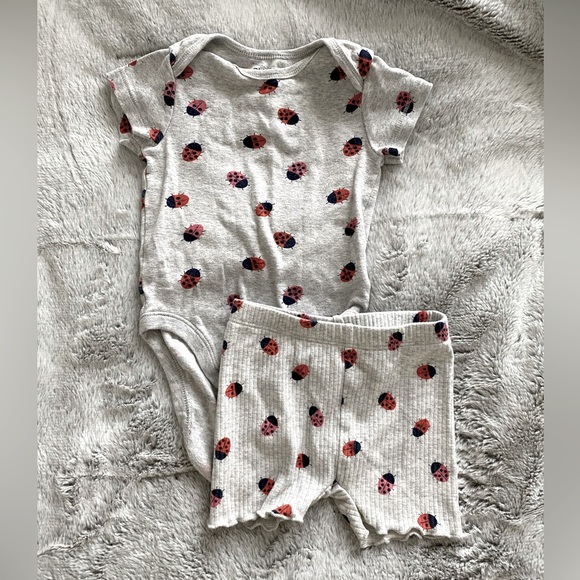 Ladybug baby outfit! - Picture 1 of 5